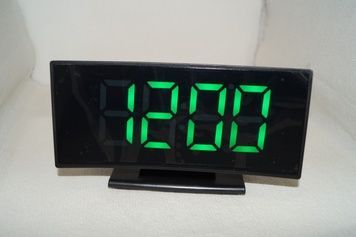 Електронний настільний дзеркальний LED-годинник, зелений підсвітка. 6DS/3621 фото