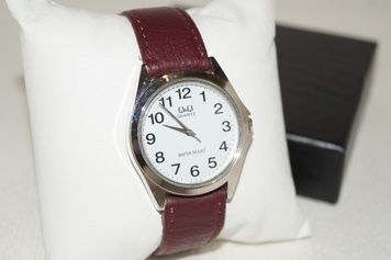 Годинник наручний чоловічий Q&Q на шкіряному ремінці 6M/QQ0140 фото