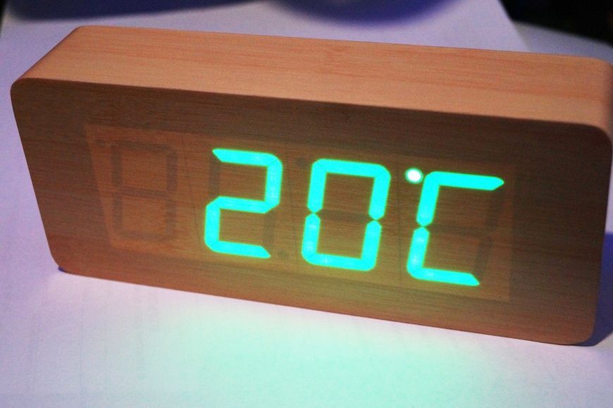 Електронний настільний годинник під дерево 1298 (підсвітка: зелена) 6VST/1298g фото